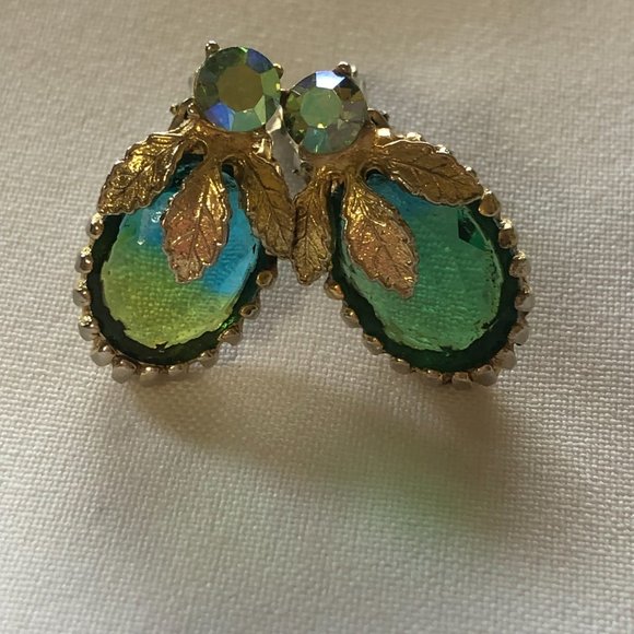 Vintage Clip on Large Green Stone and Gold Leaf Earrings - Picture 1 of 5